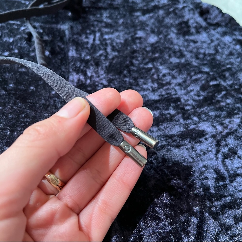 Lululemon Black Velour Jogger Size 4 - image 3